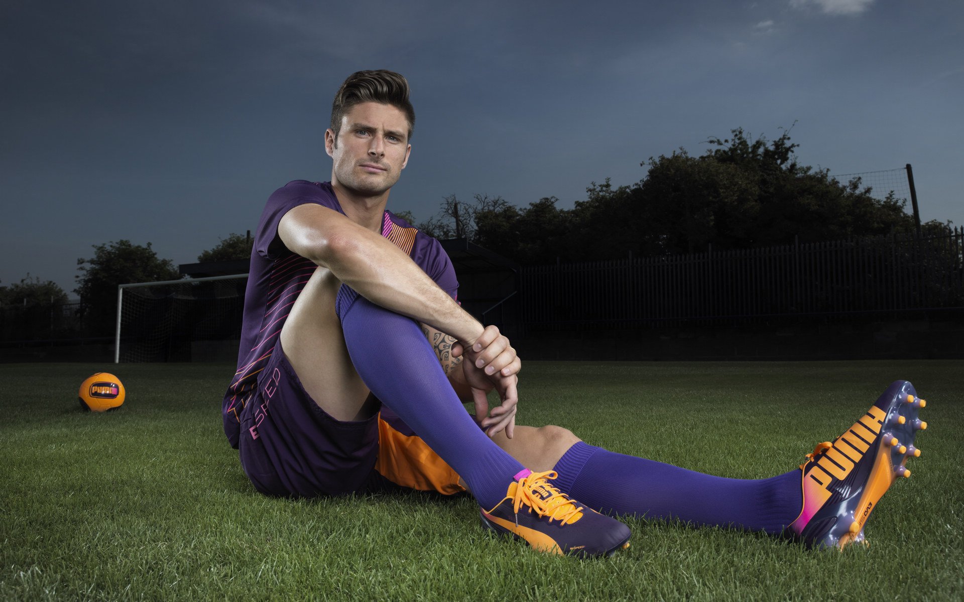 AC Milan官方APP下载-“美洲狮队在橄榄球冠军锦标赛展现强大韧性”