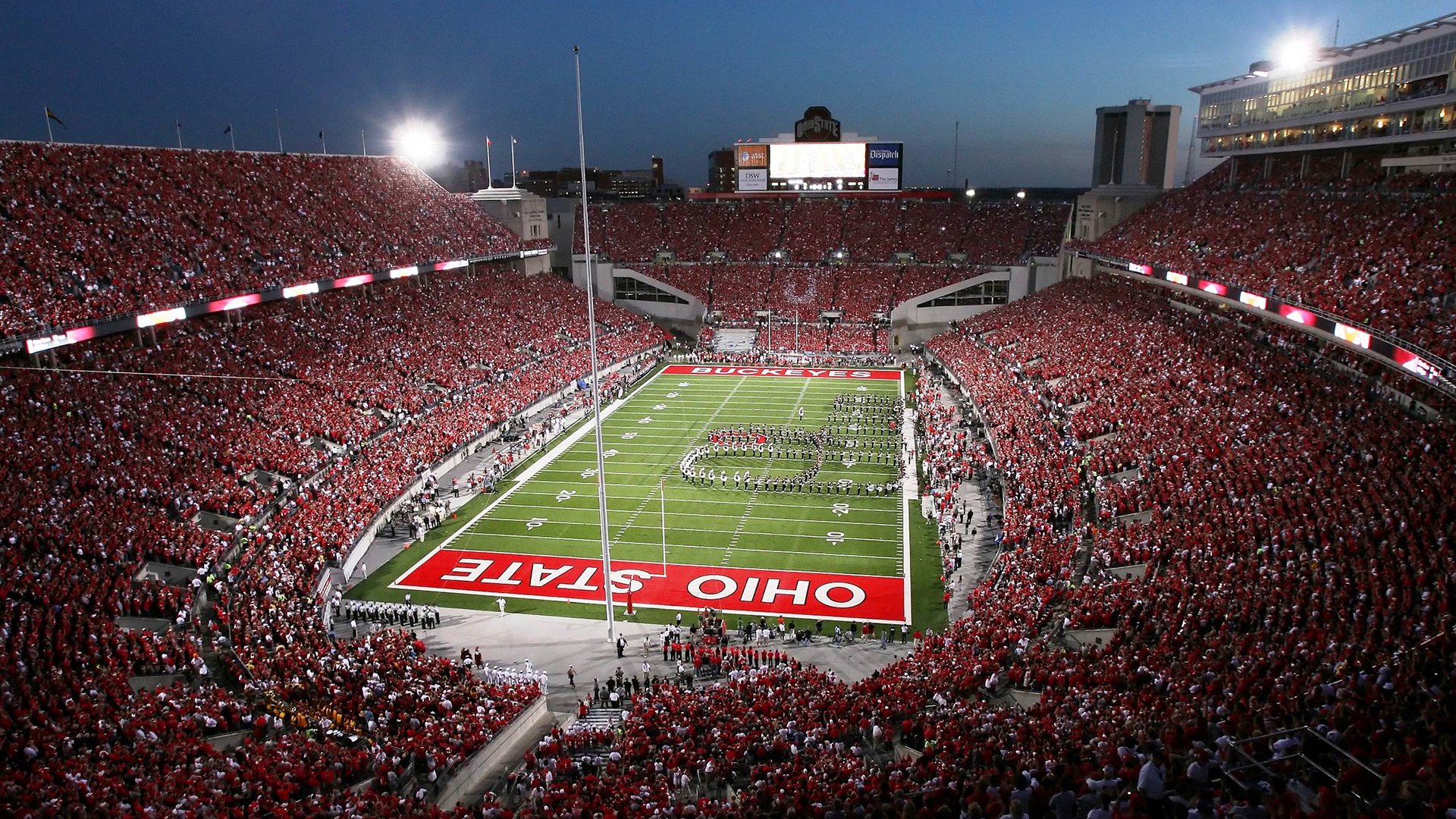 多场焦点战同时上演形成观赛选择多样化趋势,全场焦点的句子